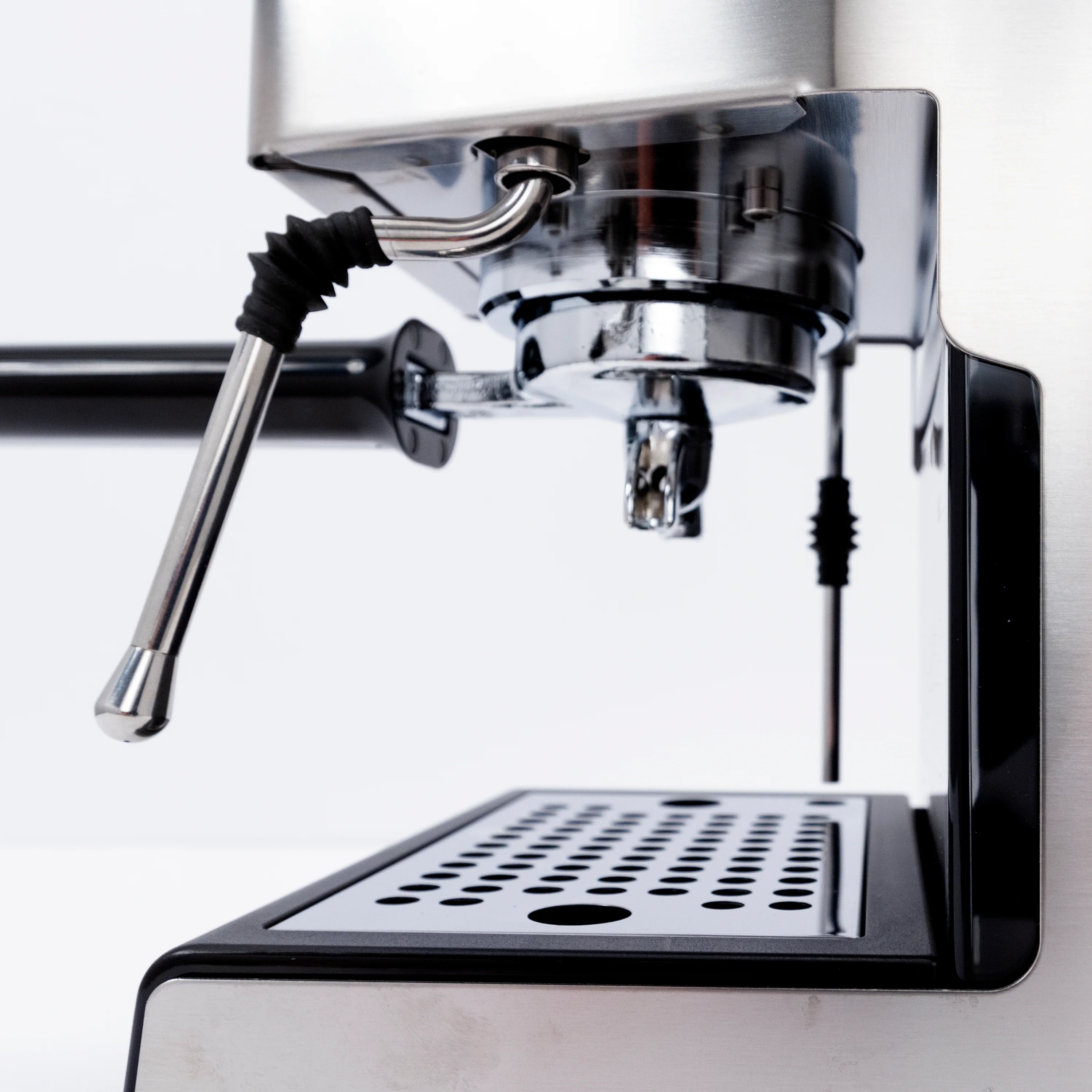 Gaggia Classic Pro E24 - Stainless Steel - Image 5